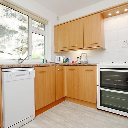 Harbour Apartment At 6 Dolphin Court With Parking Brixham Kültér fotó